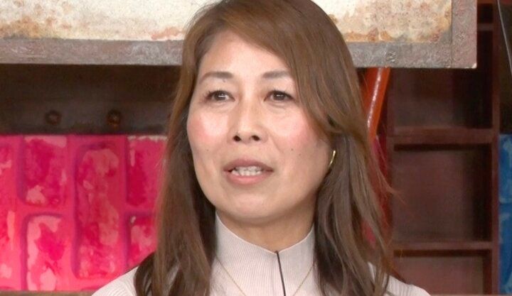 【写真・画像】「娘の同級生と結婚」“21歳差夫婦”の54歳妻が明かす周囲からの反応「やっぱり私を知ってる方からは…」 1枚目