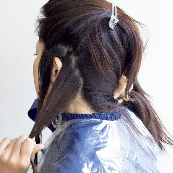 耳後ろの染め方