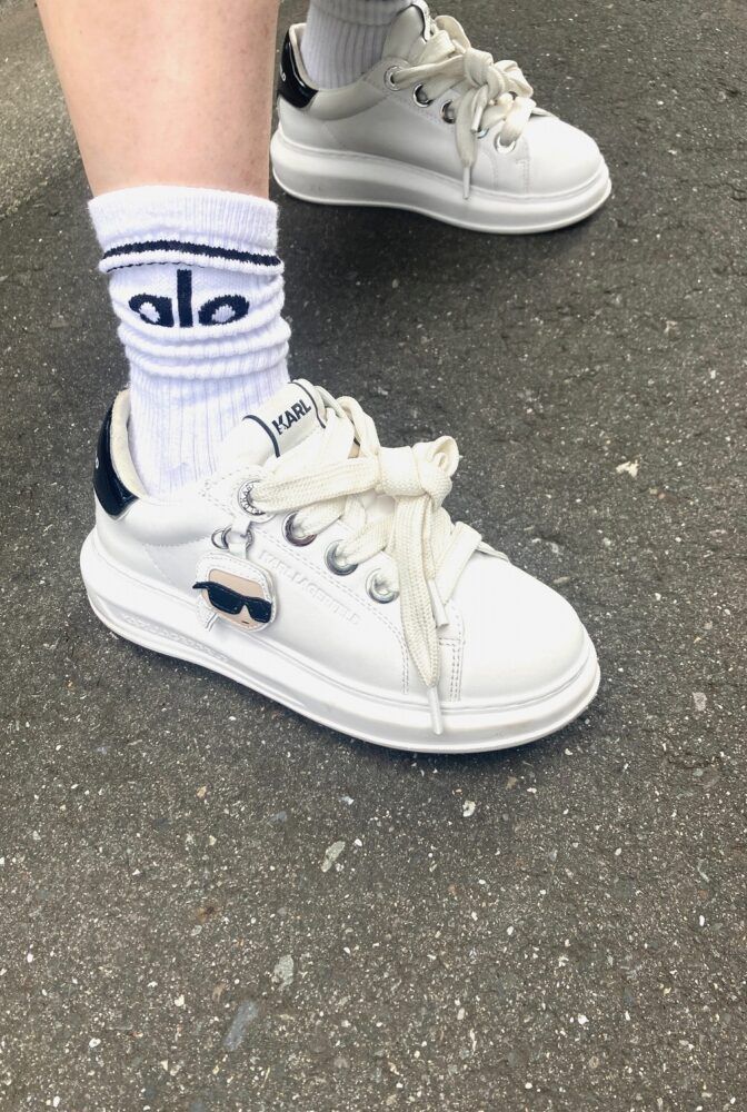 『alo』のソックスに合わせた『Karl Lagerfeld』の新作スニーカー