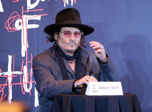 来日記者会見の様子