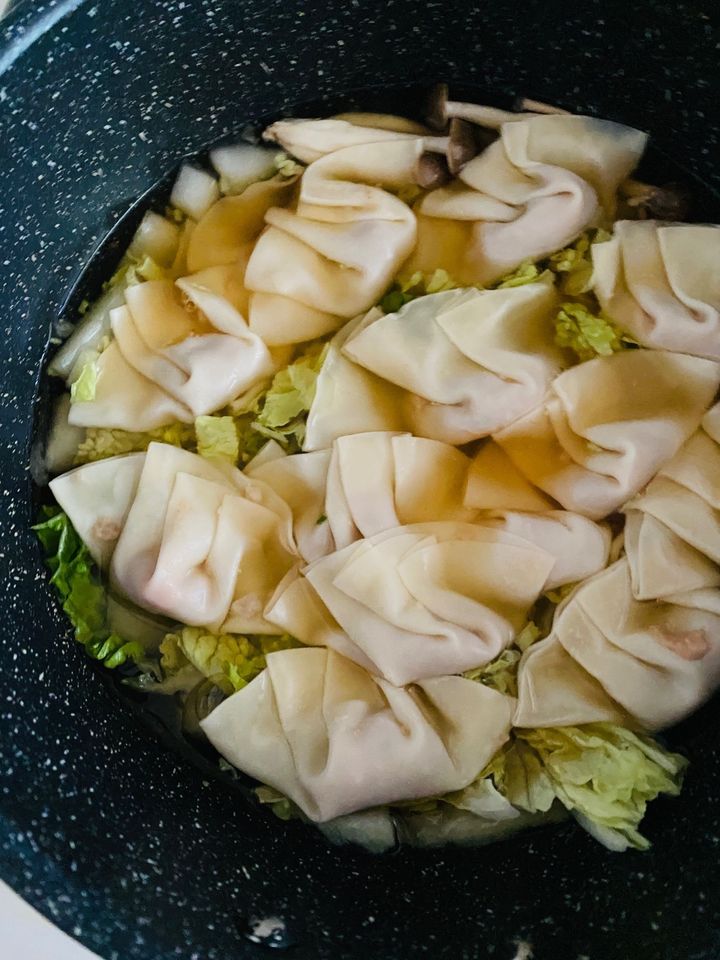 風邪気味で食欲がない時！つるんとした食感「餃子スープ」