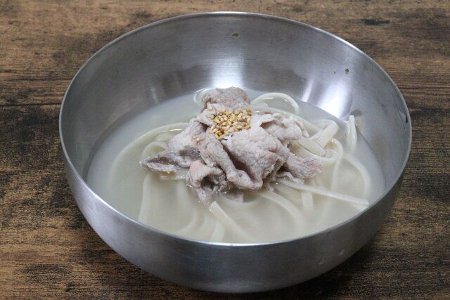 セリア ステンレス冷麺器 面料理