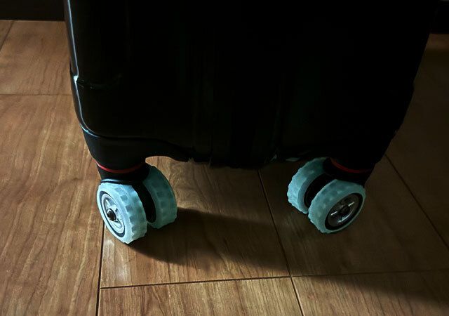 シリコーンキャスターカバー（蓄光、8個） 使用例