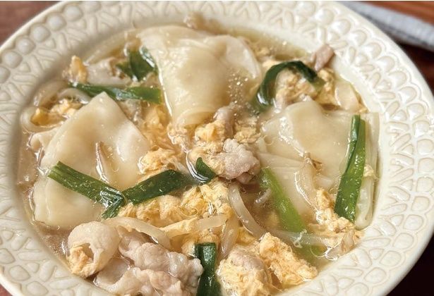 餃子の皮を使って包まないワンタンで時短に （C）もこ／KADOKAWA