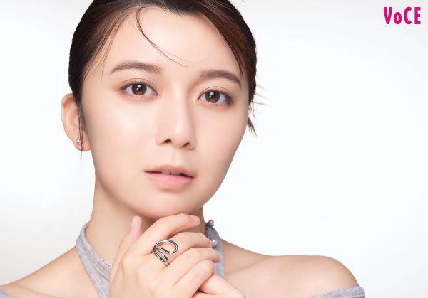 上白石萌歌さん／アイブロウ パウダー デュオ 02 使用