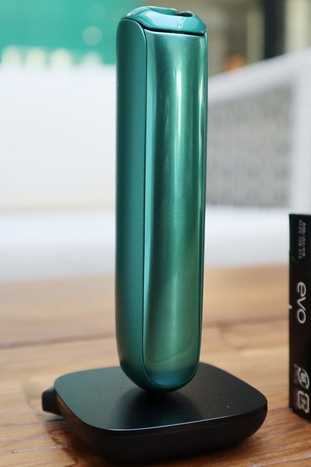 「Ploom AURA」リミテッドカラー・アクアグリーン