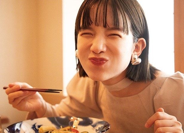 雑誌smart／田中みな実の連載「となりのみな実さん」episode 61 麺が好き！ Guest・弘中綾香さん