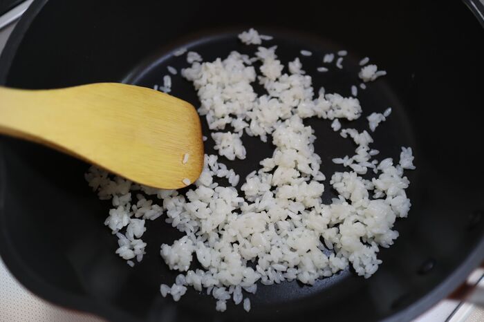 「パラパラチャーハン』を叶える裏ワザ2選♡「マヨネーズor水洗いで本当にできる？」ウワサを検証してみた