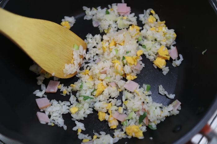 「パラパラチャーハン』を叶える裏ワザ2選♡「マヨネーズor水洗いで本当にできる？」ウワサを検証してみた