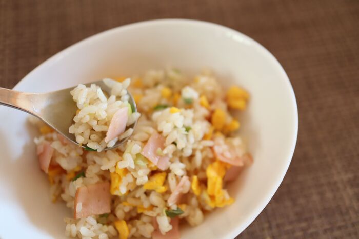 「パラパラチャーハン』を叶える裏ワザ2選♡「マヨネーズor水洗いで本当にできる？」ウワサを検証してみた