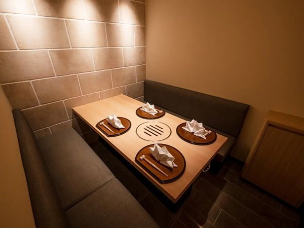 【東京都新宿区】和牛を最大限に引き立てる珠玉の焼肉体験！「新宿うしみつ」オープン