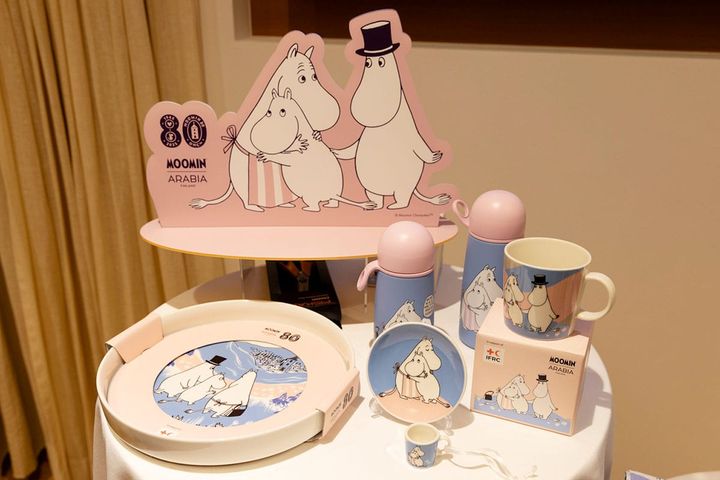 ムーミンアラビアと赤十字社とのパートナーシップコレクション