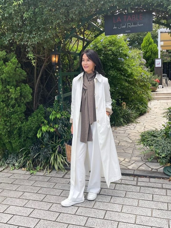 有村さんトレンチコーデ