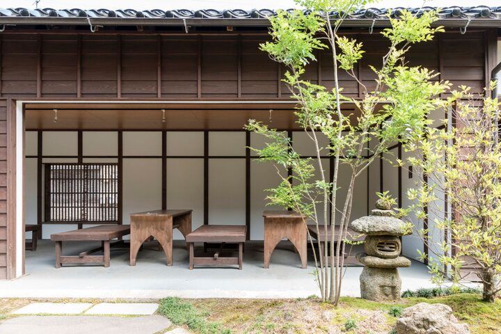 老舗の和スイーツでほっとひと息。金沢・長町武家屋敷跡「和菓子 村上 長町店」