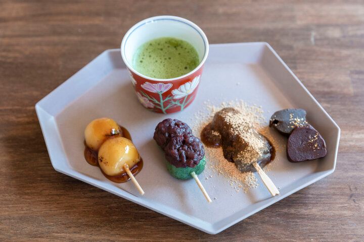 老舗の和スイーツでほっとひと息。金沢・長町武家屋敷跡「和菓子 村上 長町店」