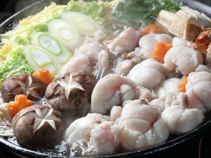 All About ニュース編集部が全国250人を対象に実施した「ご当地グルメに関するアンケート」の調査結果から、旅先で食べたい「茨城県のご当地グルメ」ランキングを発表！ 2位「あんこう鍋」「水戸納豆」を抑えた1位は？