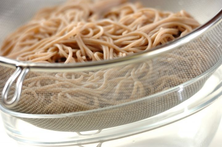 とろろざるそばの作り方1
