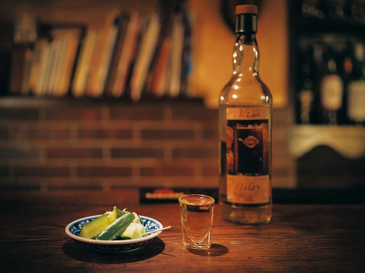 銀座『Bar Lupin』のお通しの生姜酢和え、90周年ウイスキー