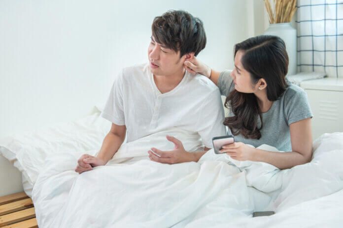 彼氏に突然別れを告げられた…考えられる理由と復縁のヒント