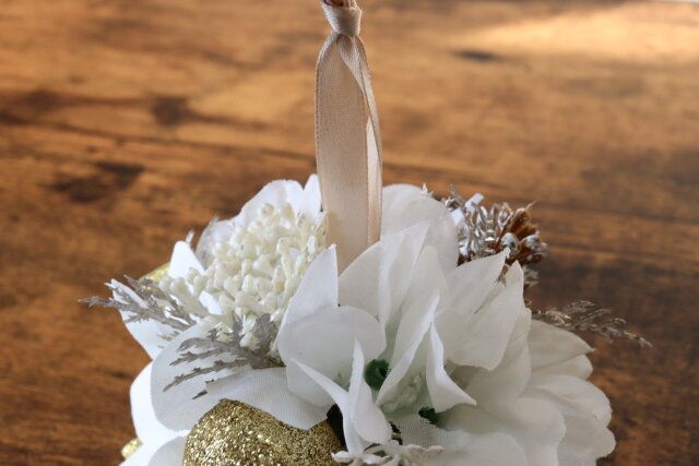 ホワイトアレンジボール リボンテープ