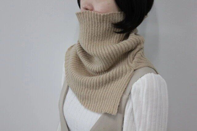 ダイソー タートルネックウォーマー