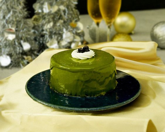 宮崎県都城市の名茶×濃厚ショコラのクリスマスケーキ「グラサージュショコラ抹茶」