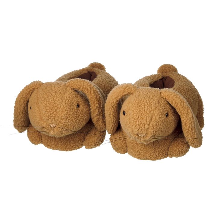 うさぎモチーフのスリッパ ￥66,000／COACH