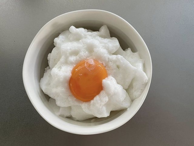 セリア「ふわふわエッグメーカー」メレンゲ卵かけごはん