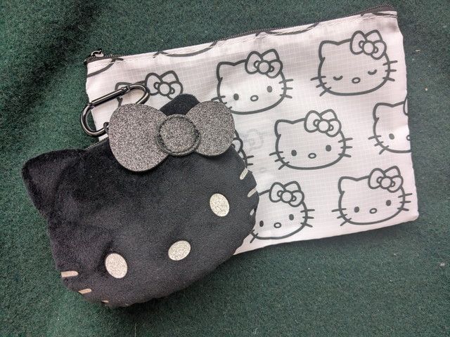 フェイスポーチ＆総柄ポーチ