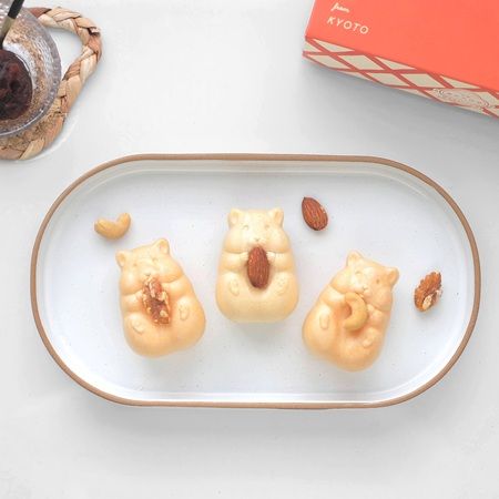 「紅白ハムスターモナカ」が登場！京都の老舗菓子屋「青木光悦堂」と企画会社「2時」がコラボ