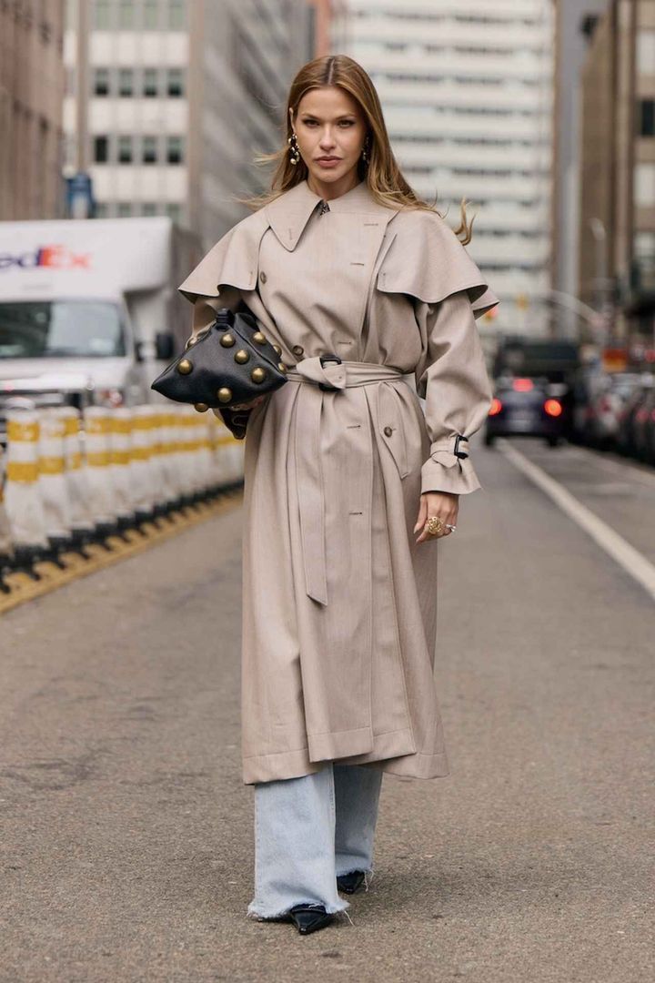 画像: エッジィな黒小物がモダンさを実現