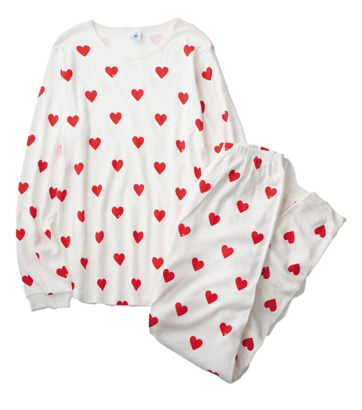 オーガニックコットンで柔らかな肌触り。 プリント長袖パジャマ￥7,700（上下セット）／プチバトー（プチバトー・カスタマーセンター）