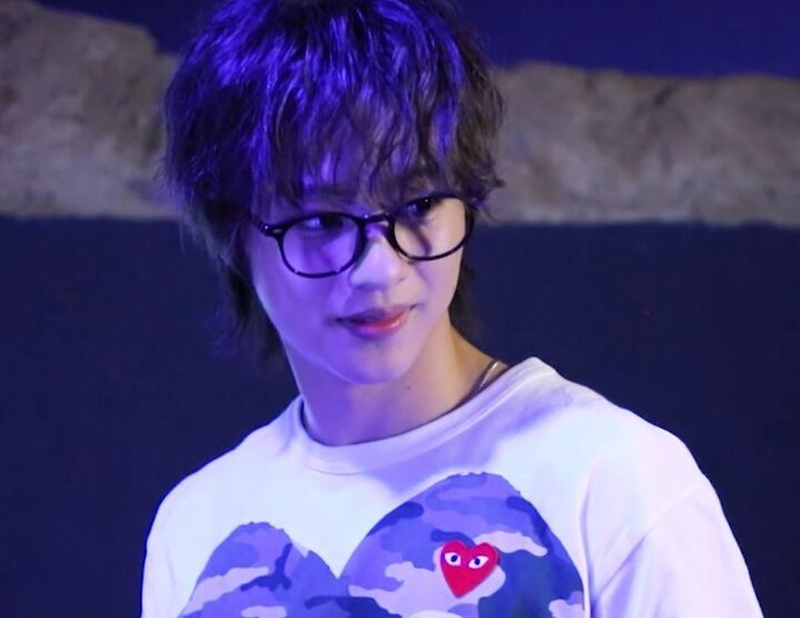 【写真・画像】メガネが似合いすぎる天然イケメン男子りくと、たまきの「かっこいい」にデレデレ！水族館デートで急接近『今日好き』チェンマイ編第3話 1枚目