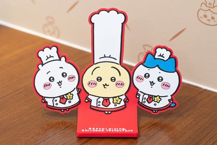 「ちいかわレストラン」ラバースマホスタンド