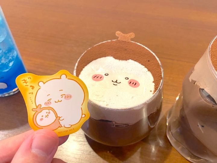 「ちいかわレストラン」カブトムシのアイスココア