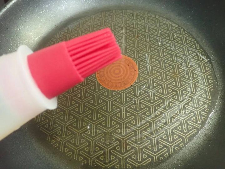 DAISO(ダイソー)：シリコーン油ひき