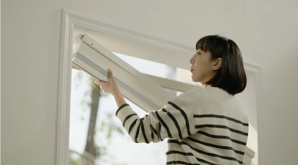 工事不要で1分設置！光・熱・音をスマートに操る「Moodify電動ハニカムシェード」が一般販売開始