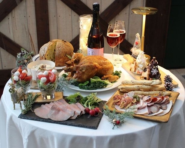 クリスマスパーティーにピッタリの食品が勢ぞろい！