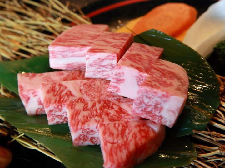 All About ニュース編集部が全国250人を対象に実施した「ご当地グルメに関するアンケート」の調査結果から、旅先で食べたい「山形県のご当地グルメ」ランキングを発表！ 2位「米沢牛」を抑えた1位は？