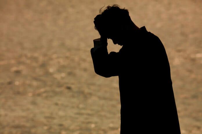 急に連絡が来なくなった…音信不通になる男の心理と対処法