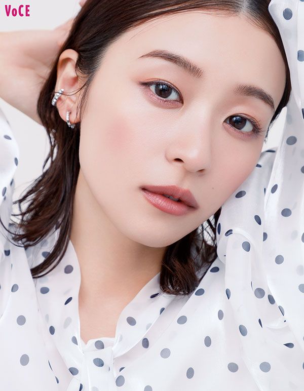 鳴海唯さん／ベルベットシーン リップカラー 04 使用