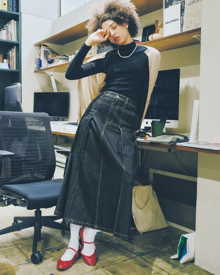 お仕事にもOK！カチッとオフィスに馴染む上品なデニムコーデ5選