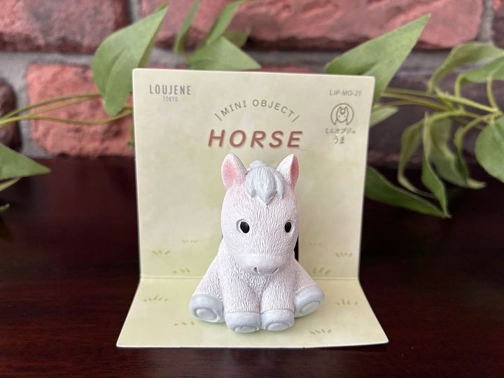 【セリア】馬好きにうれしい〜白馬のミニオブジェ