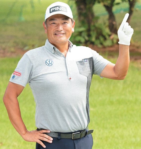 ミスショットを防ぐ素振りはどっち？本番と同じスピードや力感で振る