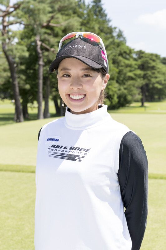 傾斜地ショットは「一歩踏み出す」と安定する！ブレによるミスをなくすコツ