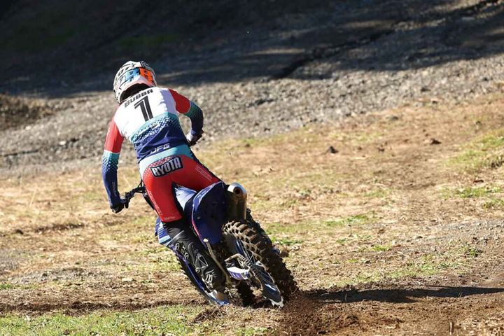海外トップライダーの内側が腰が落ちている理由【馬場亮太のエンデューロチャンピオンライテク】