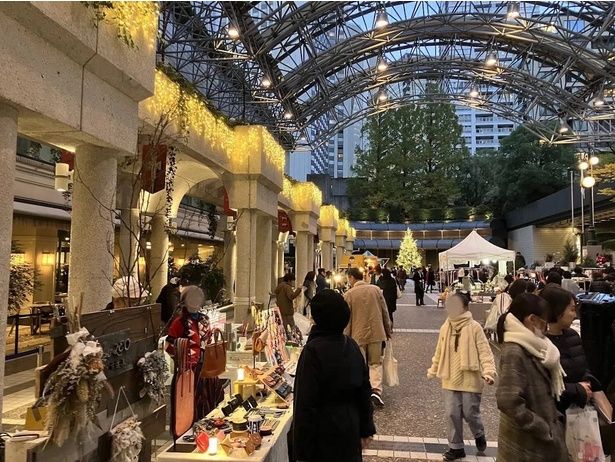 「赤坂蚤の市 in ARK Hills Christmas ver.」