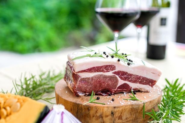 「ジビエ館山ヴィルトファクトリー」が提供する猪ロース肉