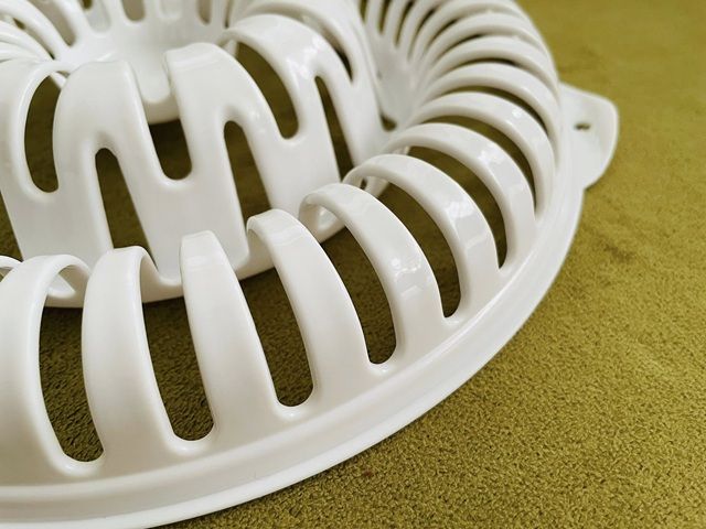 ダイソー 電子レンジ チップスメーカー 立てて置ける