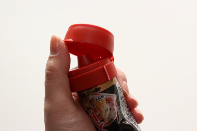 ワンタッチ中華チューブキャップ 片手で開く